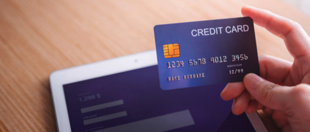 Proceso de transacción con tarjeta de crédito